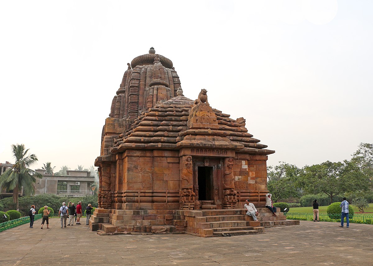 Temple 1. Храм раджарани в Бхубанешваре. Древняя Индия школы близ Бхуванешвар. Храм раджарани в 11 веке. Кариамски1 храм.