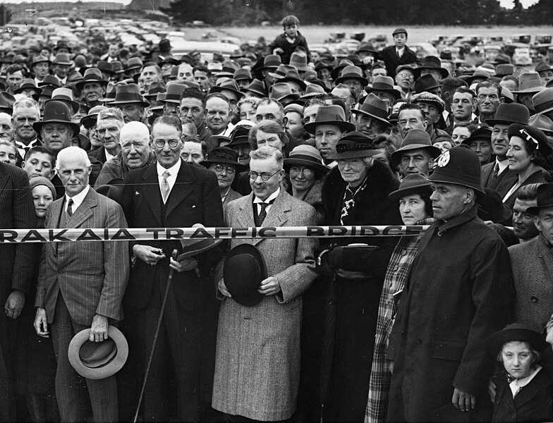 File:Rakaia Bridge opening, 1939.jpg