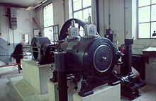 Raupach steam engine in its intermediate location Raupach-Dampfmaschine.jpg