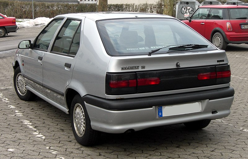 File:Renault 19 rear.JPG