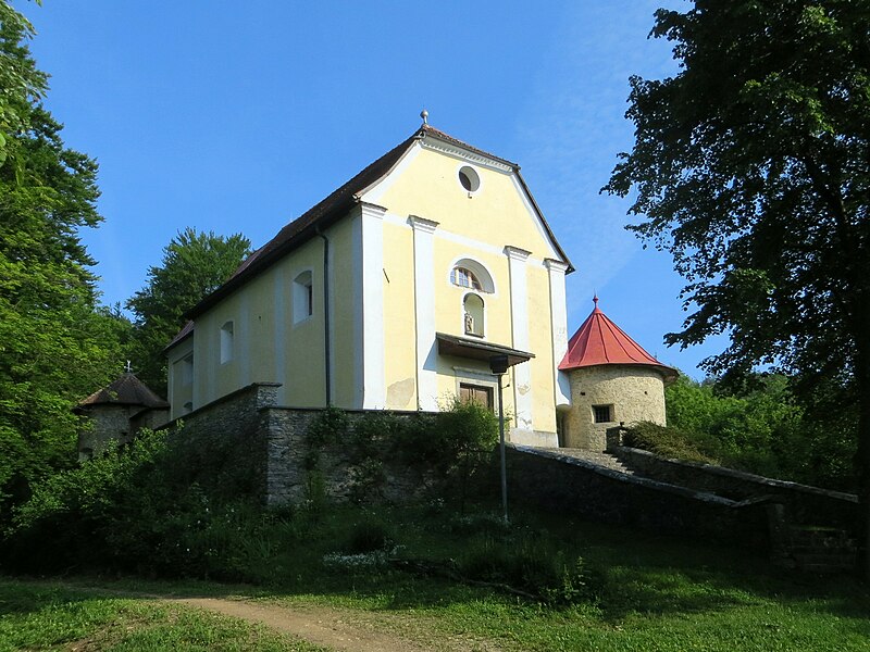 File:Repnje Slovenia - church.jpg