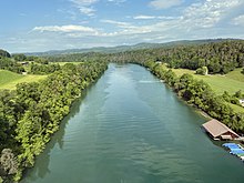 Rhein bei Eglisau nach Westen