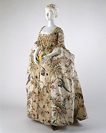 Robe a la francaise 1740s, as seen in one of the exhibits at the Costume Institute Robe a la Francaise MET DT3884.jpg