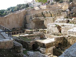 <span class="mw-page-title-main">Colonnaded Street</span> Street in Beirut, Lebanon