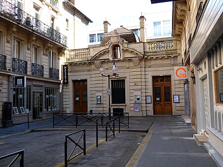 Rue Robert Estienne Paris 8e