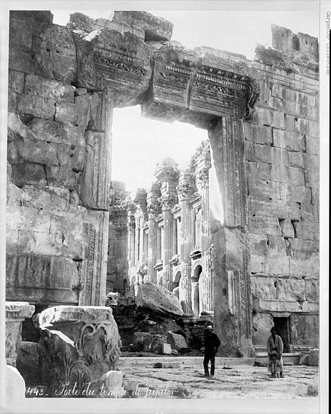 File:Ruins of temple, Baalbek, Lebanon LCCN2001705569.jpg