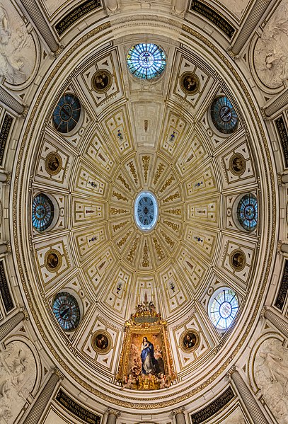 File:Sala Capitular, Catedral de Sevilla, Sevilla, España, 2015-12-06, DD 121-123 HDR.JPG