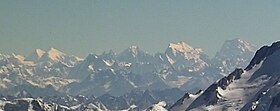 Luftaufnahme der Saltoro Mountains.  Von links nach rechts im Hintergrund: der Gent Kangri, der K7, der Link Sar, der K6 und der Saltoro Kangri.