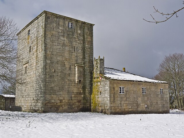 Torre e Pazo de San Miguel das Penas