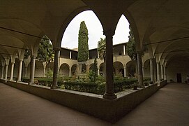 Le cloître.