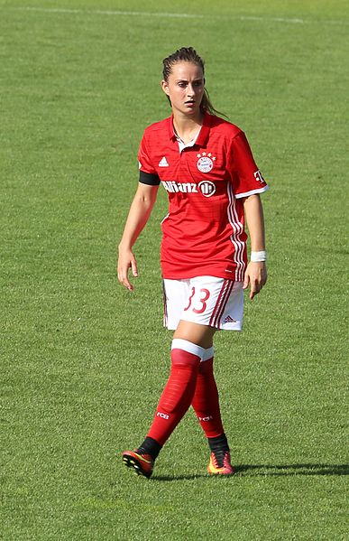 File:Sara Daebritz BL gg. SC Freiburg Muenchen-4.jpg