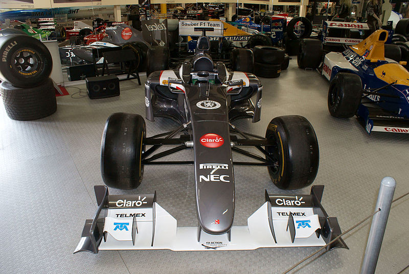 File:Sauber C32 2013 Formula1 Racer Nico Hülkenburg Sauber Racing AboveNose SATM 05June2013 (14598751274).jpg