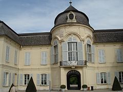 Château de Niederweiden Mittenrisalit.JPG