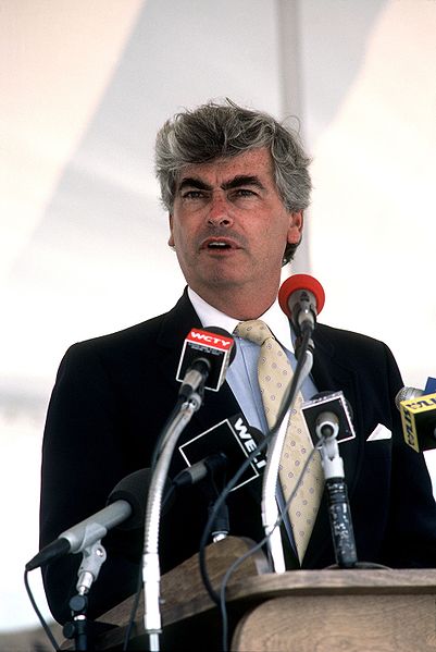 File:Sen Dodd speaks at a Navy ceremony at New London, Conn, July 6, 1985.JPEG