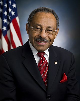 <span class="mw-page-title-main">Roland Burris</span> American politician and attorney