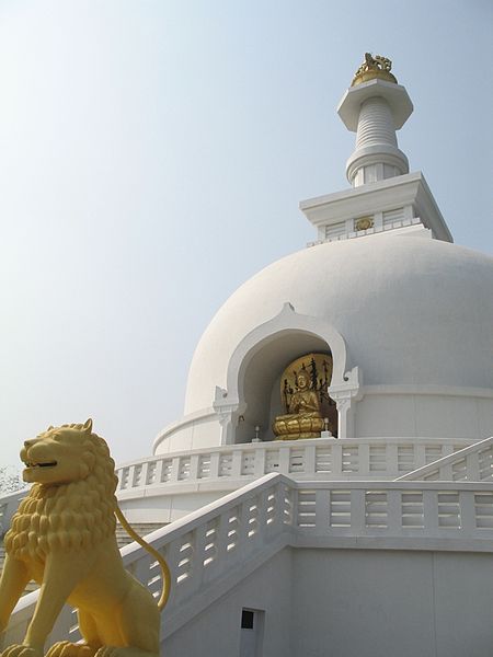 File:Shanti Stupa in Rajgir1.JPG