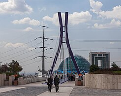 Abrisham Bridge connects the park to Nowruz Park