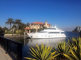 Sovereign Island (Huge Homes with Big Boats) - panoramio.jpg