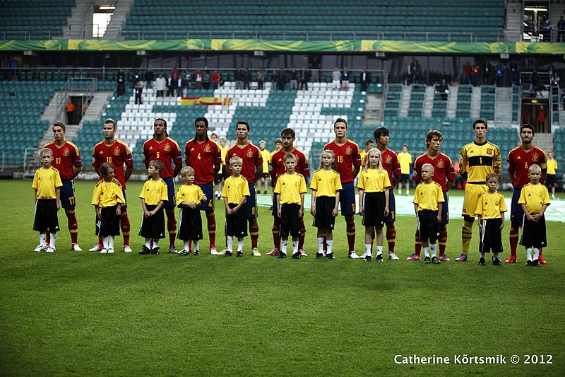 File:Spain U-19 players vs France U-19.jpg