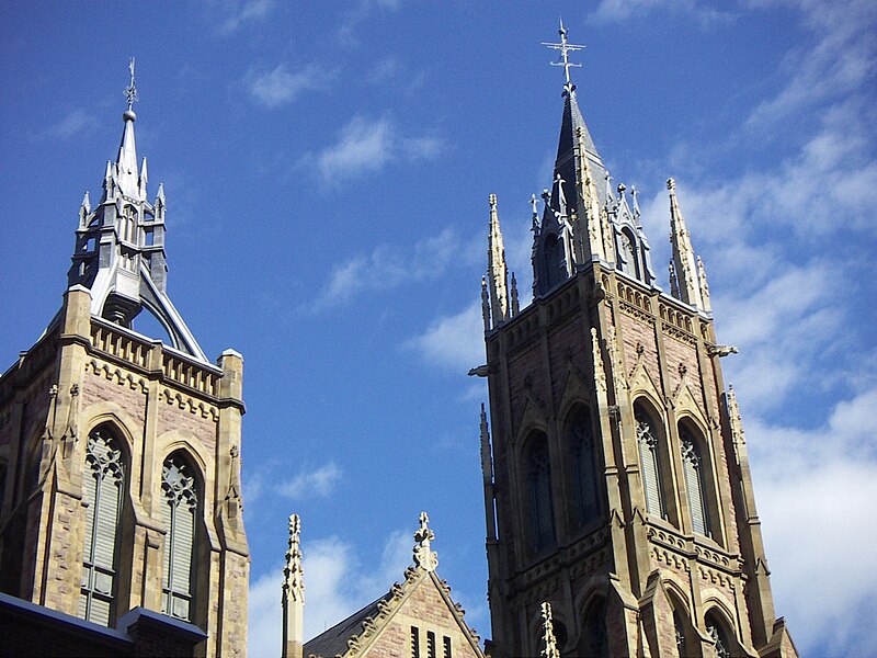 File:Spires of the Saint James United Church, Montreal, Quebec.jpg