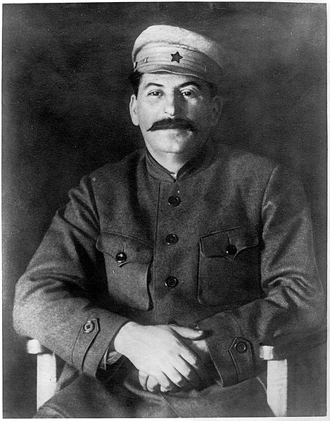 Tập tin:Stalin 1920-1.jpg
