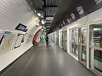 Line 4 platforms after PCDs doors were installed