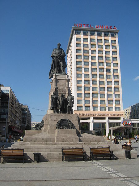 File:Statuia lui Alexandru Ioan Cuza din Iaşi6.jpg
