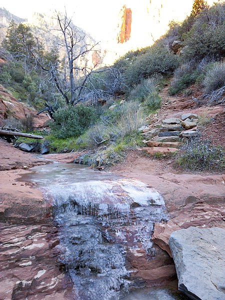 File:Sterling Pass Trail To Vultee Arch Trail, Sedona, Arizona, Coconino County - panoramio (5).jpg