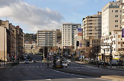 Comment aller à Boulevard Henri Sellier en transport en commun - A propos de cet endroit