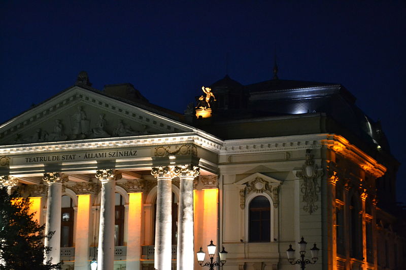 File:Teatrul din Oradea.jpg