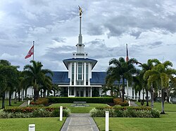 Tapınak mormonu Tahiti.jpg