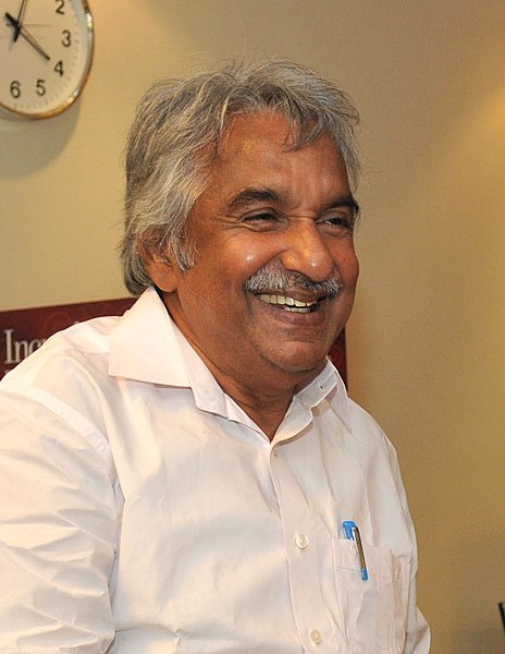 File:The Chief Minister of Kerala, Shri Oommen Chandy calling on the Union Minister for Housing and Urban Poverty Alleviation and Culture, Kum. Selja, in New Delhi on September 23, 2011 (cropped).jpg