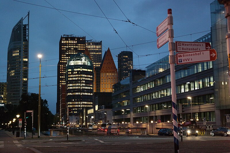 File:The Hague in the evening.JPG