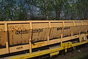 Transporter MFS-40Y-P produkcji Plasser & Theurer (Plasser Polska), służący do transportu materiałów sypkich w składzie pociągu do potokowej wymiany podtorza, lub w składzie przesiewarki podsypki.