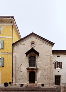 Trento-Sant'Anna-front.jpg