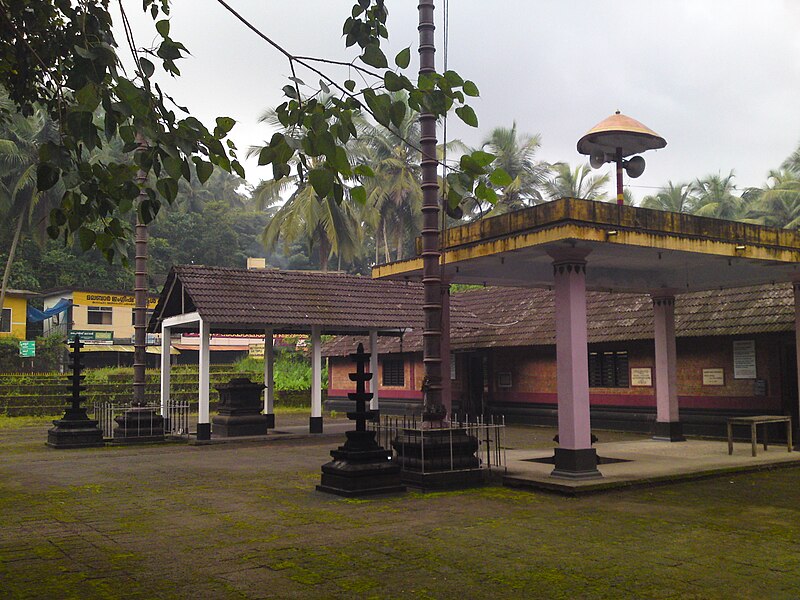 File:Trikkapaalam Temple.jpg