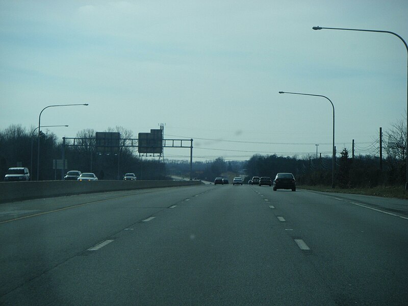 File:US 13-DE 1 SB past merge.JPG