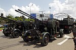 Vehicule militaire pendant la fete nationale au Cameroun5.jpg