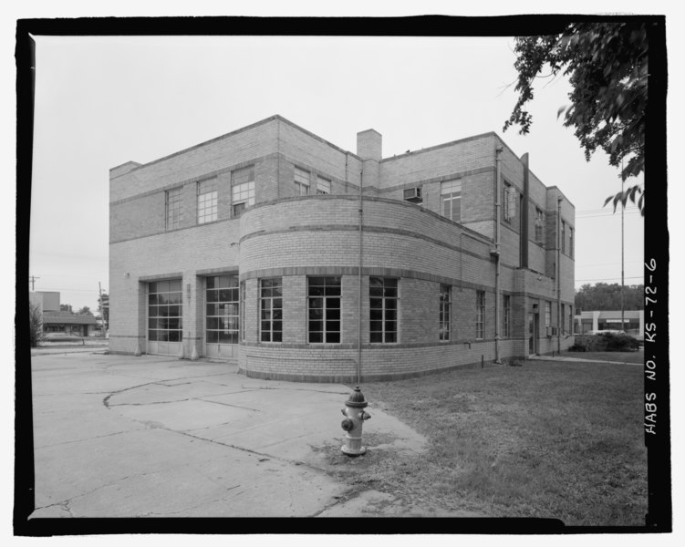 File:View southeast, north and west sides - Wichita Fire Department Engine House No. 9, 4700 East Kellog Street (Highway 54), Wichita, Sedgwick County, KS HABS KS-72-6.tif