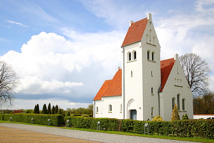 Церковь в местечке Виллингерёд, Дания