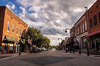 <span class="mw-page-title-main">Wake Forest, North Carolina</span> Town in North Carolina, United States