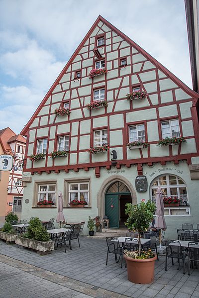 File:Weißenburg in Bayern, Marktplatz 13-20160811-001.jpg