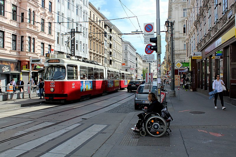 File:Wien-wiener-linien-sl-2-1015260.jpg