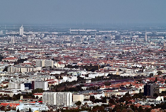 Downtown Vienna, seen from Wienerblick.