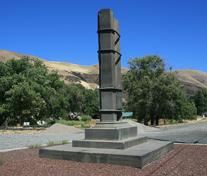 File:Wishram Monument-July 2011.jpg