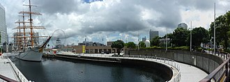 Yokohama-nipponmaru-panorama-temmuz-2009.jpg