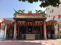 Front view of Shuntian Palace in the room in the garden.jpg