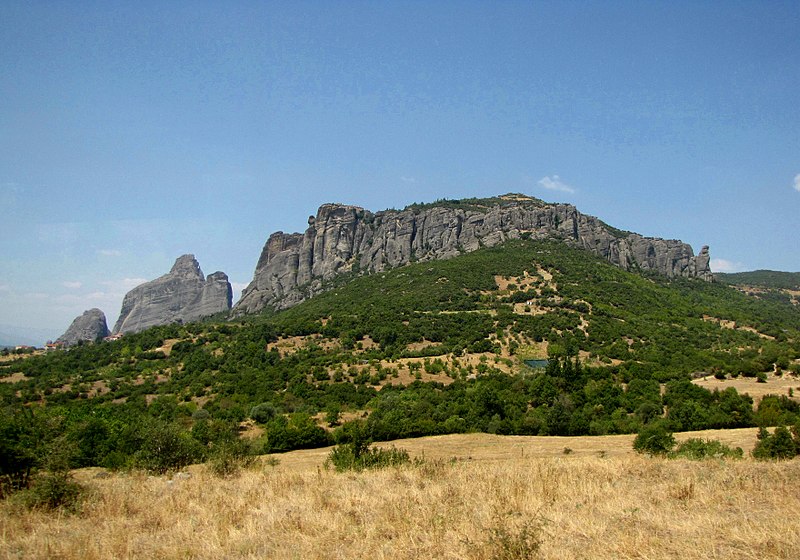 File:Каламбака. Скалы - panoramio.jpg