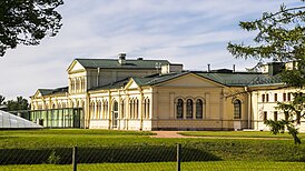 Главное учебное здание, Михайловская дача