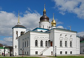 Cathédrale des Trois Hiérarques du Spaso-Elizarovsky Mon.  (1574 avec plus tard)..JPG